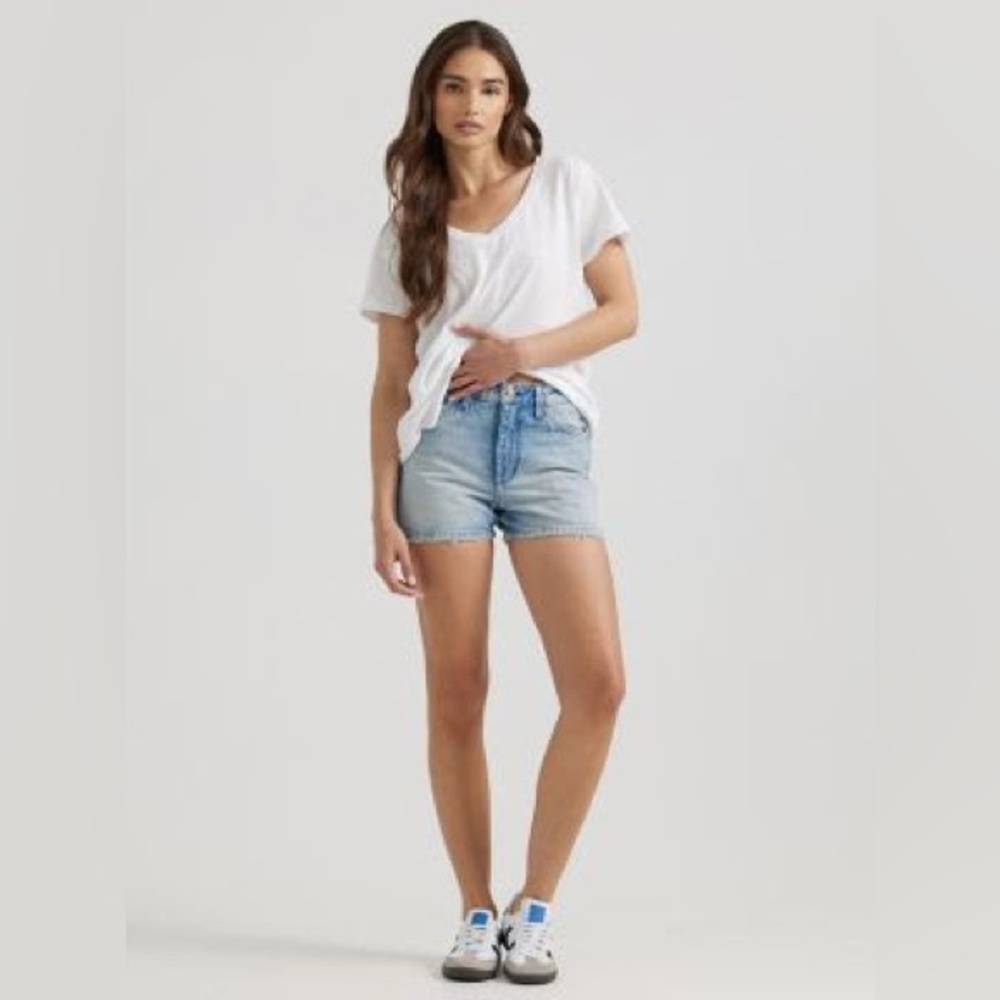 NWT WRANGLER High Rise Cowboy Shorts - Light Blue